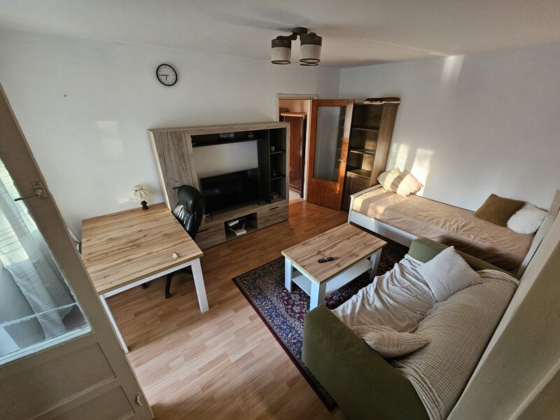 Drumul Taberei, zona Liceu Lovinescu, str. Valea Calugareasca 22, 2 camere,