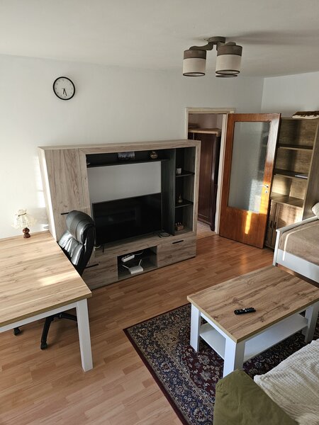 Drumul Taberei, zona Liceu Lovinescu, str. Valea Calugareasca 22, 2 camere,