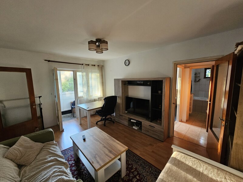 Drumul Taberei, zona Liceu Lovinescu, str. Valea Calugareasca 22, 2 camere,